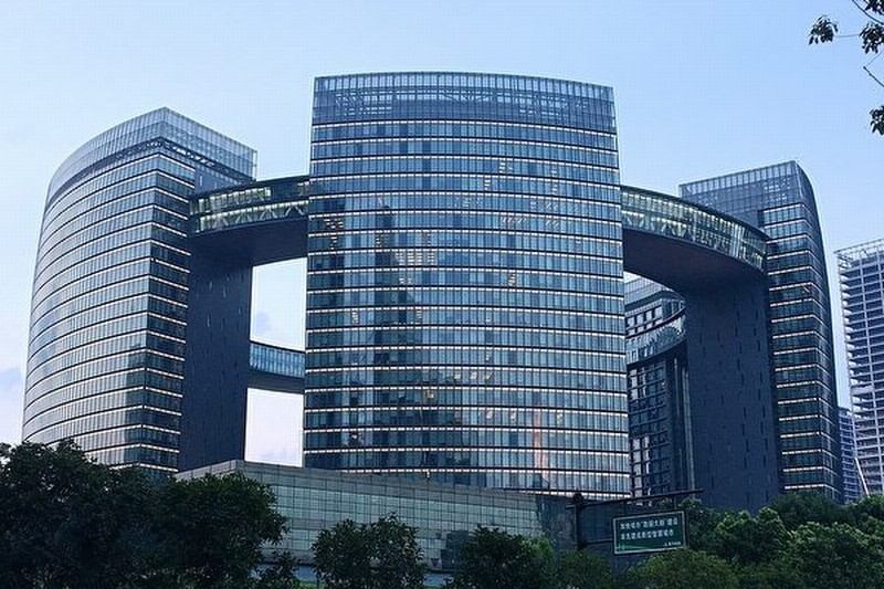 1024px-IMG_8846_Hangzhou_citizen_center-600x400.jpg