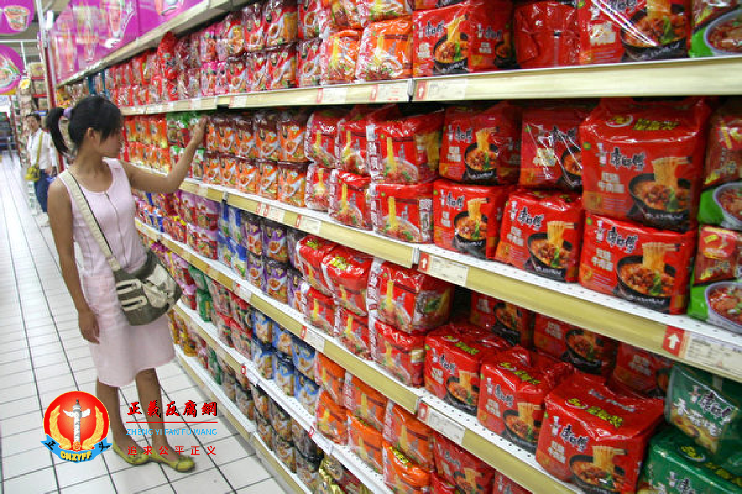 康师傅方便面去年净利下滑逾26%。图为示意图。.png 康师傅方便面去年净利下滑逾26%。图为示意图。.png